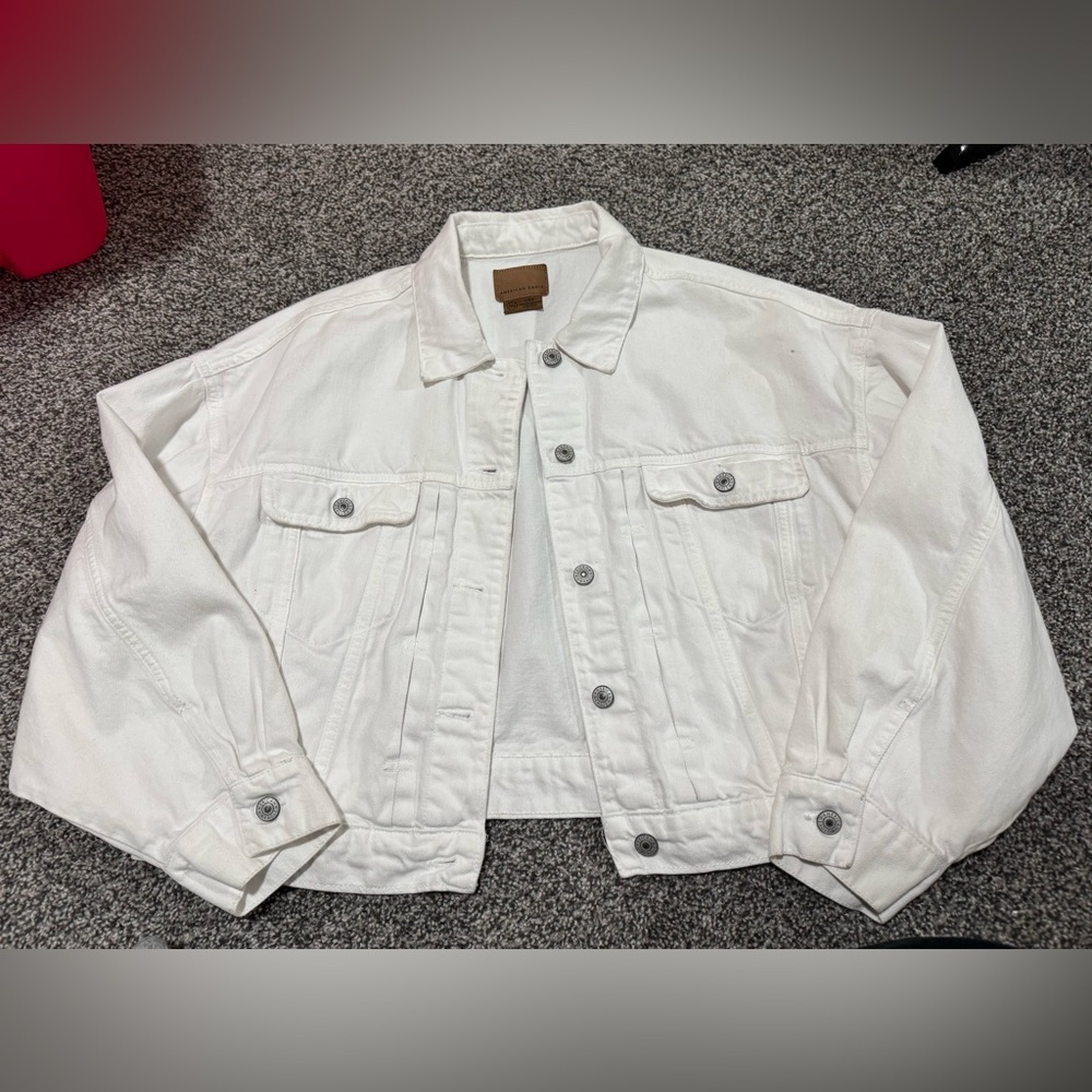 American Eagle Tomgirl Baggy White Denim Jacket